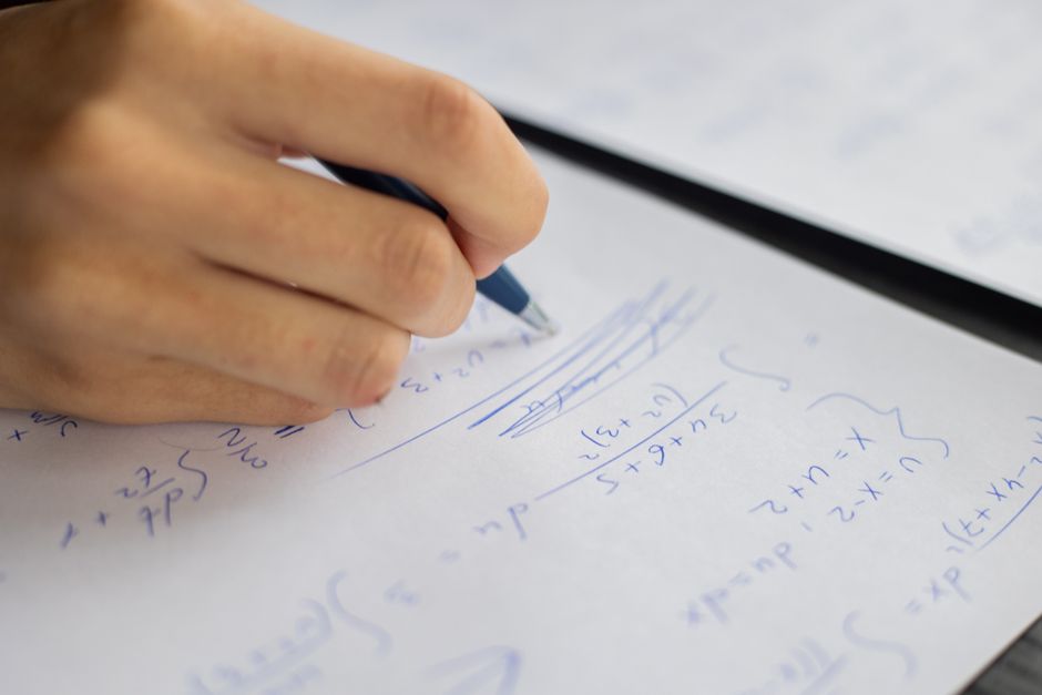 Edexcel International International GCSE Mathematics - Complete Preparation