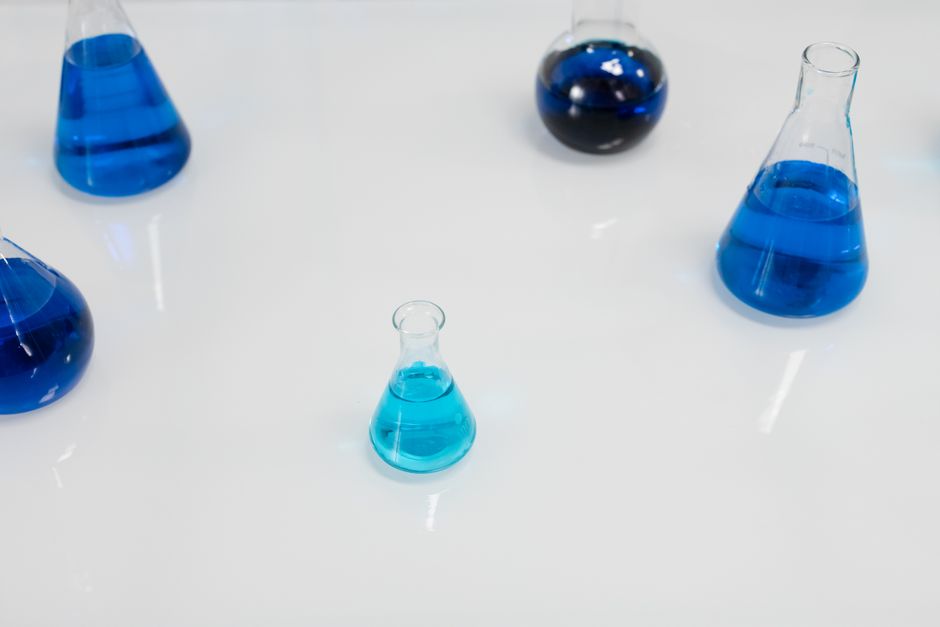 Edexcel International International GCSE Chemistry - Complete Preparation