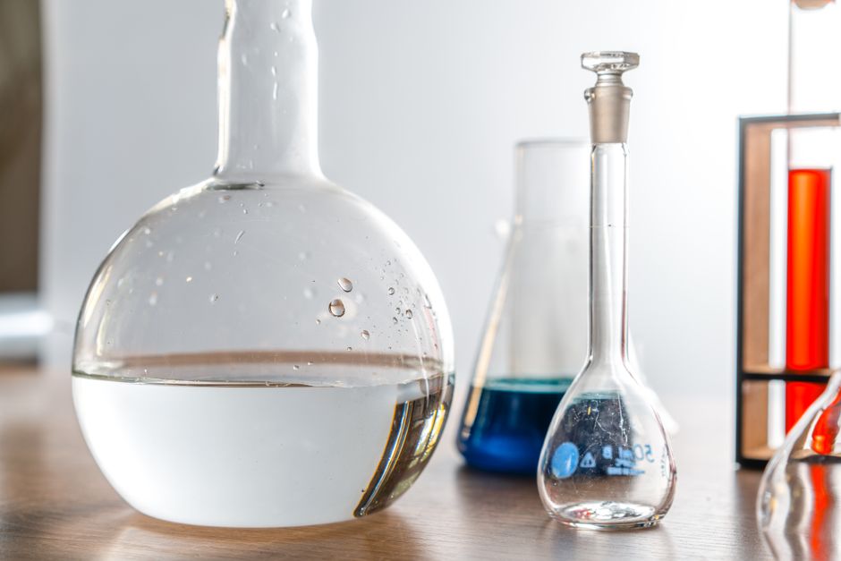 Oxford AQA International GCSE Chemistry - Complete Preparation